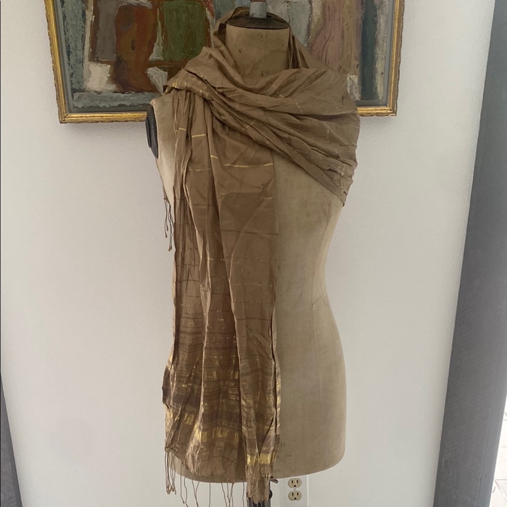 Elegant Gold Scarf